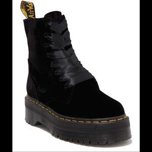 Dr. Martens Jadon Velvet Platform Boot NWOB